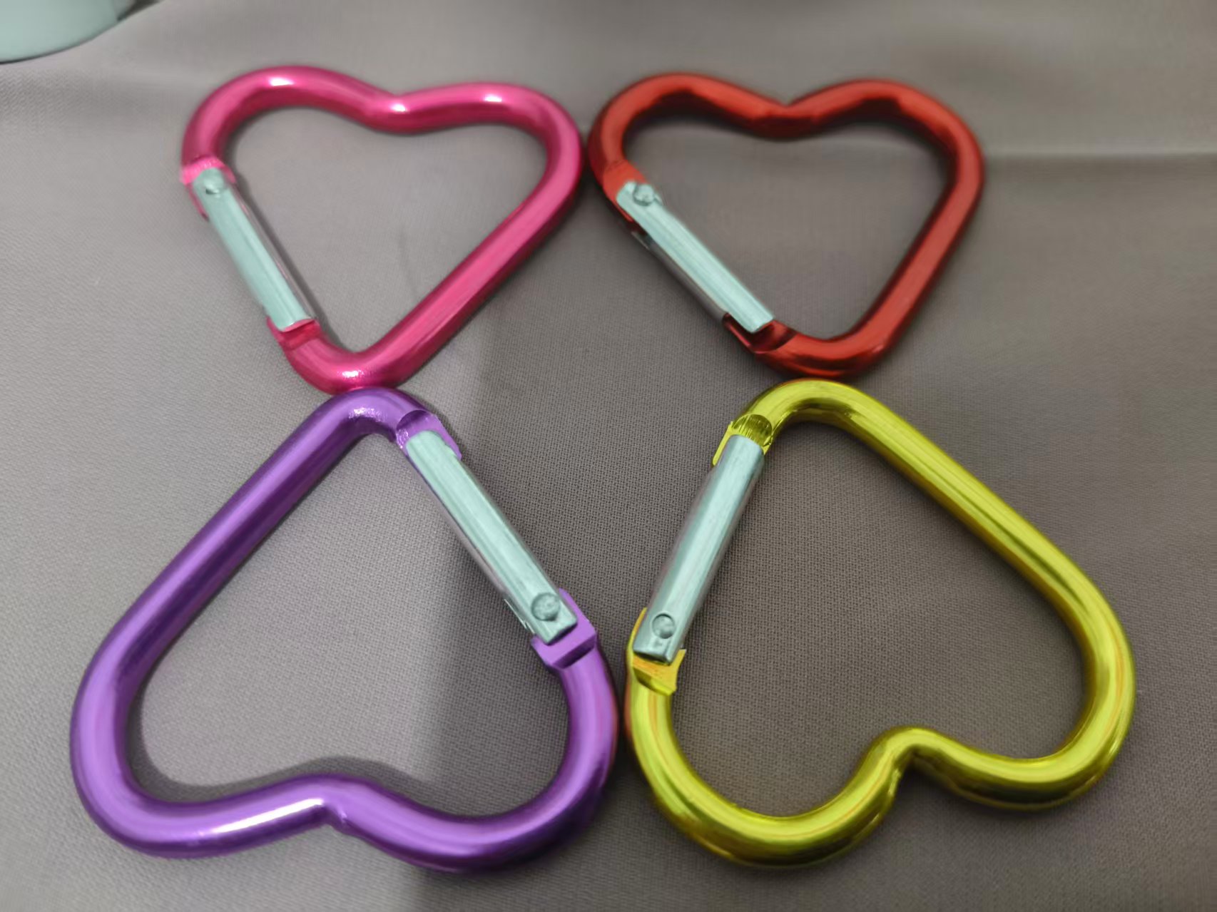 5pcs Aluminum Alloy Colorful H – Carabiner Keychain recenzja i cena